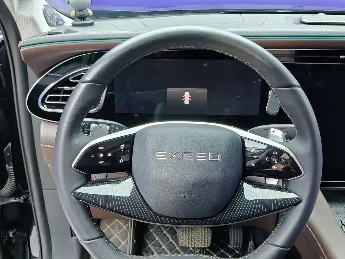 Starlight Moon 2023 400T 4WD Star Edition 7-Seater — миниатюра 14