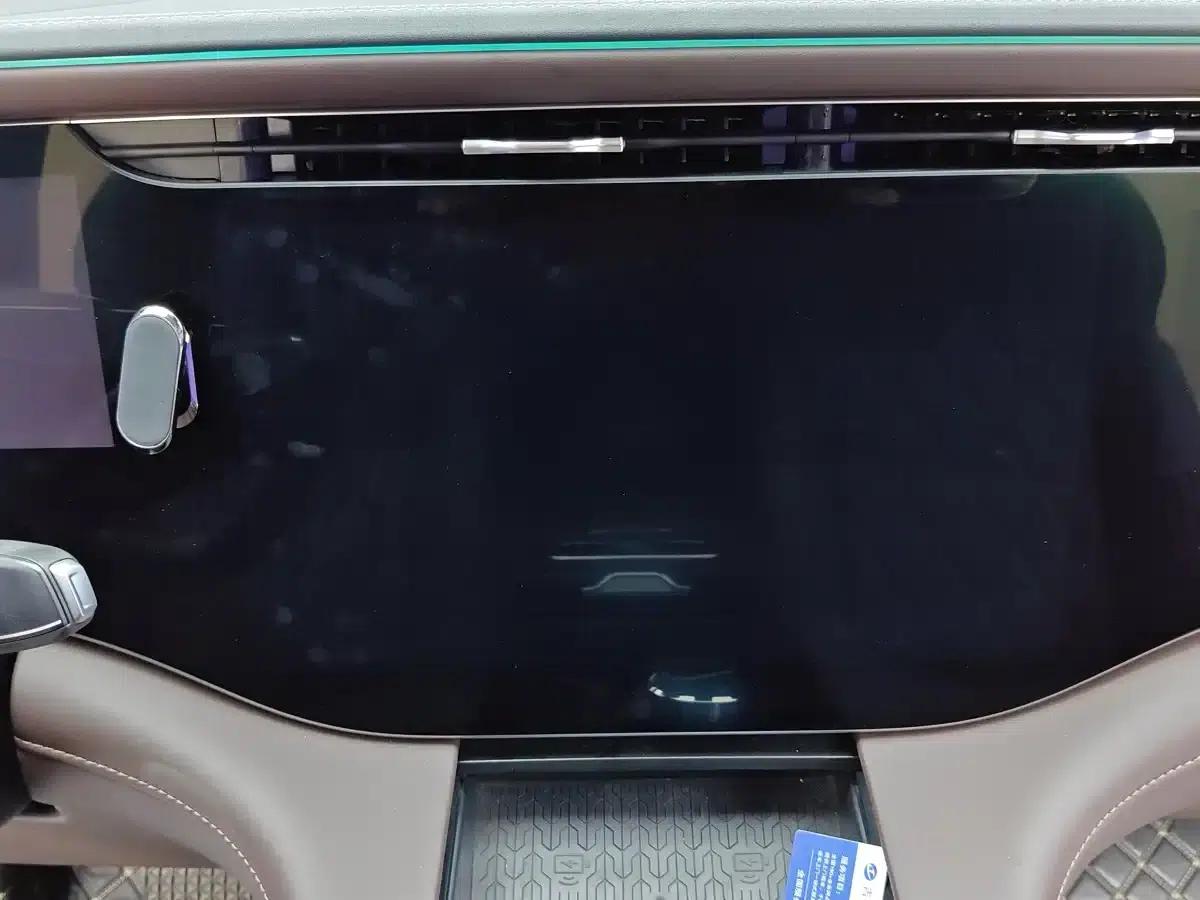 Starlight Moon 2023 400T 4WD Star Edition 7-Seater — миниатюра 16
