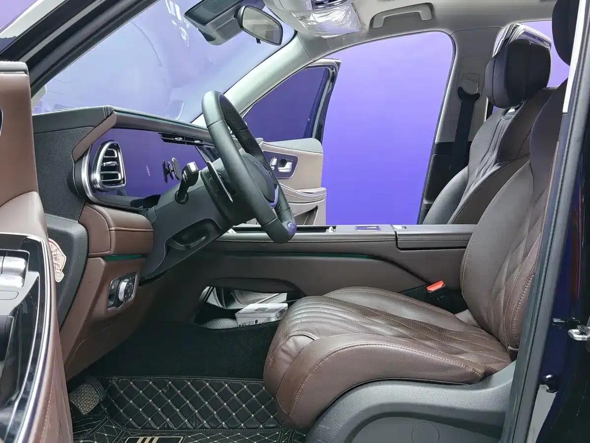 Starlight Moon 2023 400T 4WD Star Edition 7-Seater — миниатюра 7