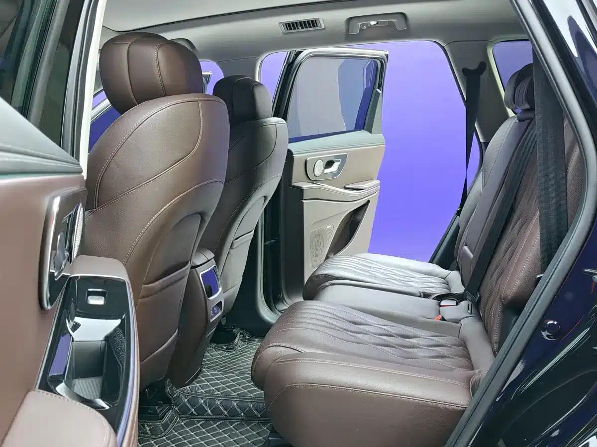 Starlight Moon 2023 400T 4WD Star Edition 7-Seater — миниатюра 8