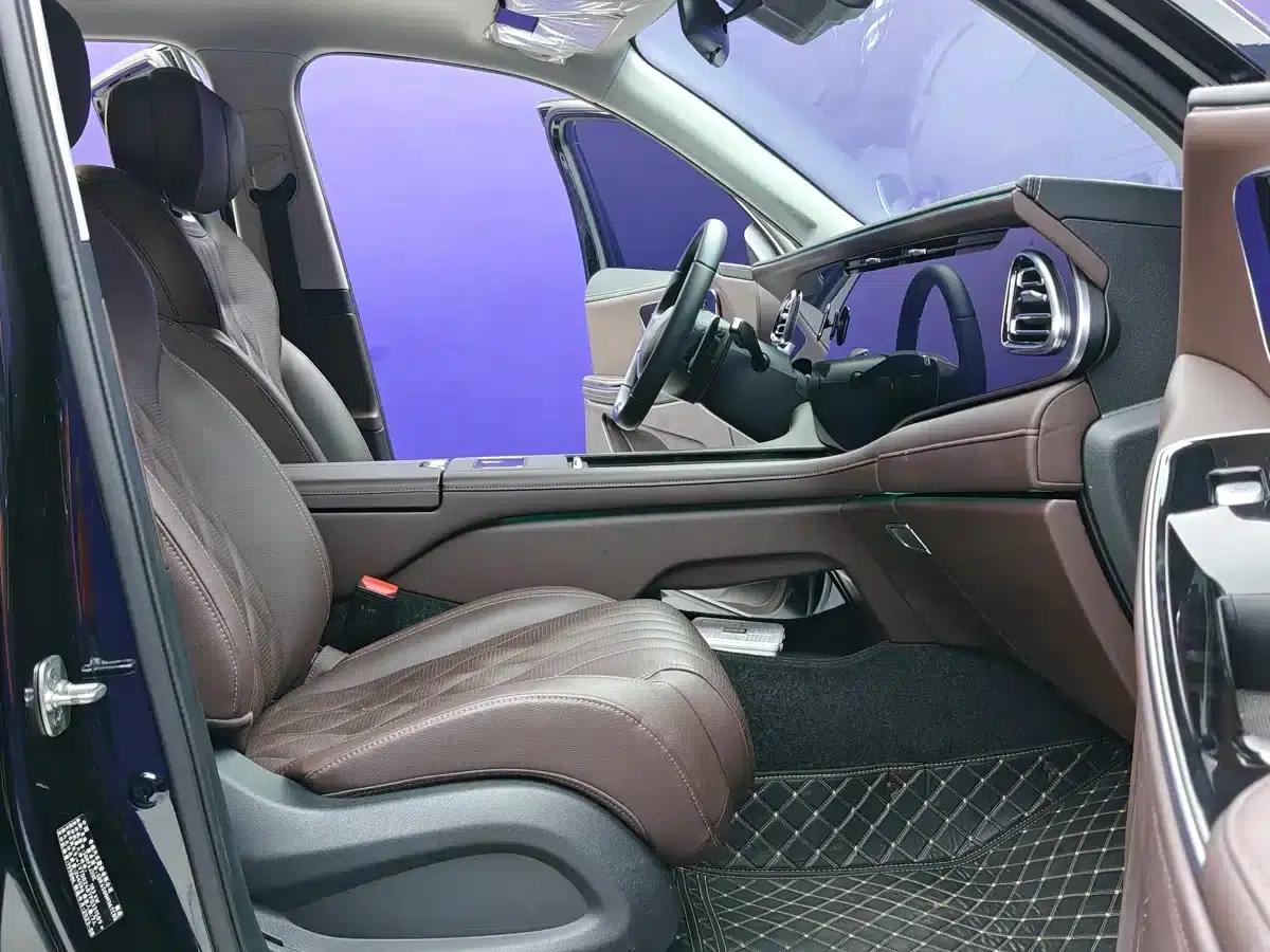 Starlight Moon 2023 400T 4WD Star Edition 7-Seater — миниатюра 9