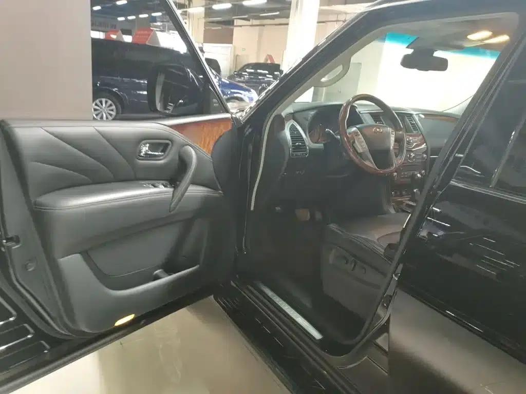 Infiniti QX80 2013 5.6L 4WD — миниатюра 16