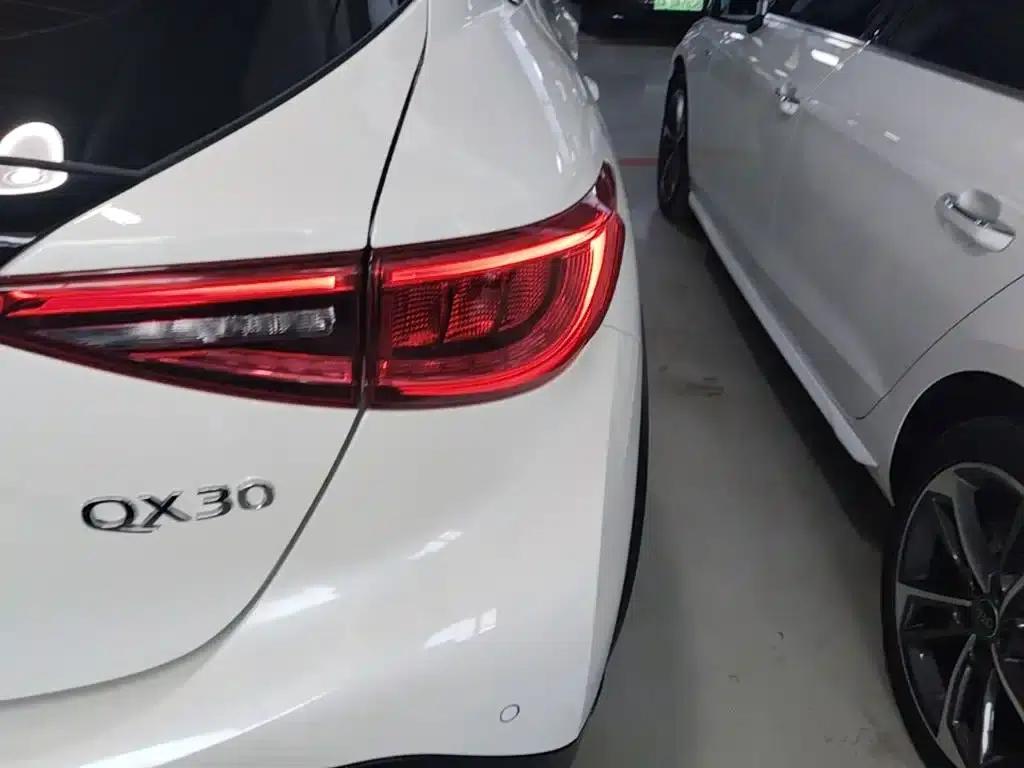 Infiniti QX30 2017 2.0T AWD Fashion Edition — миниатюра 8