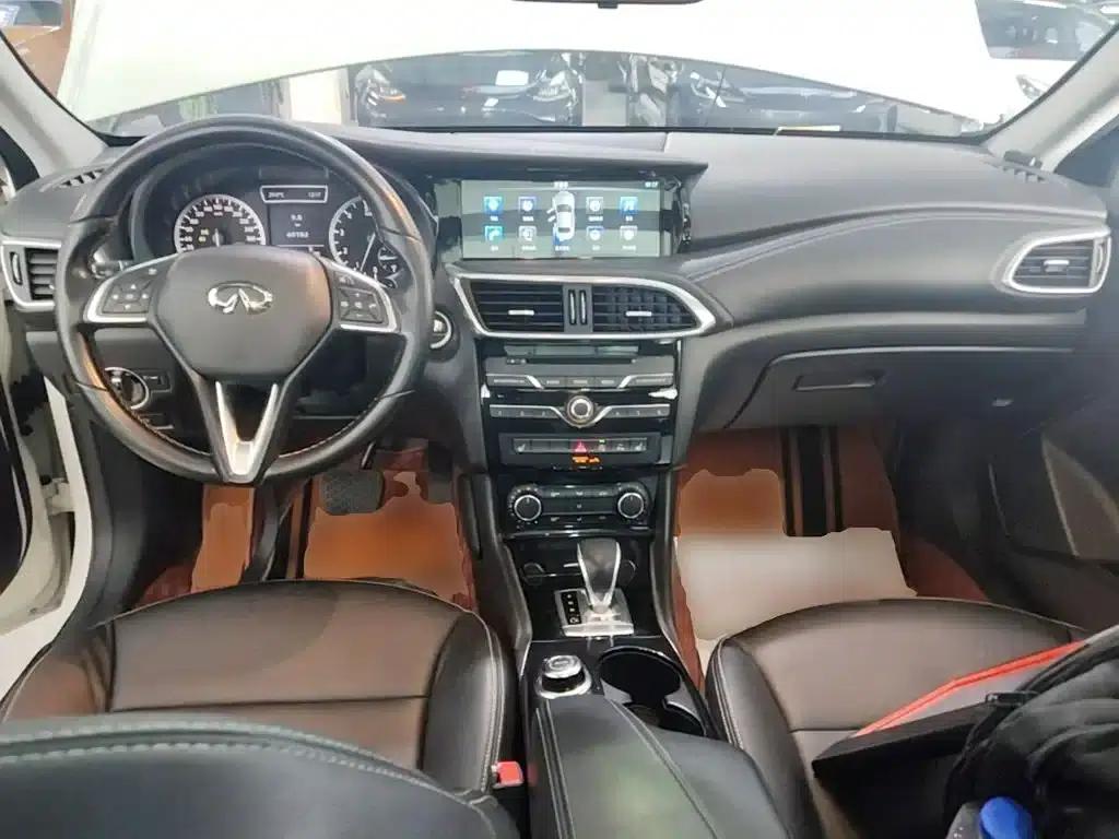 Infiniti QX30 2017 2.0T AWD Fashion Edition — миниатюра 10