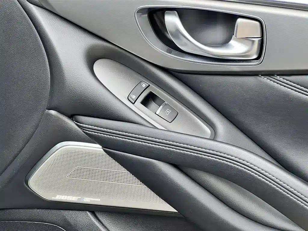 Infiniti Q60 2017 2.0T Luxury Edition — миниатюра 11