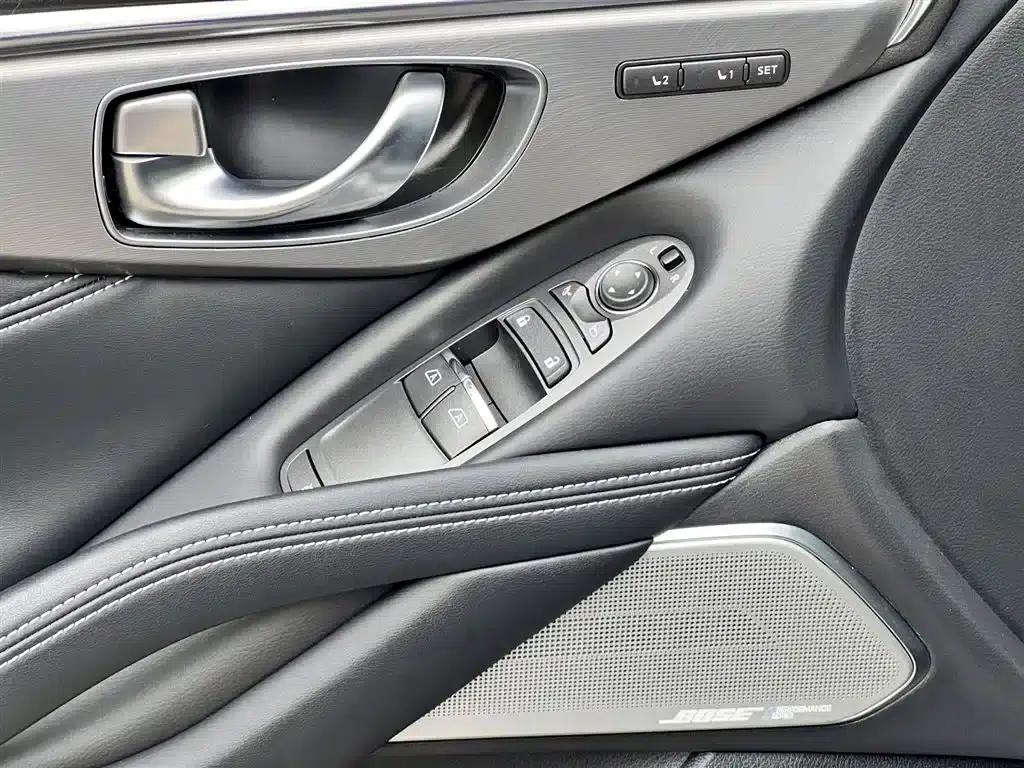 Infiniti Q60 2017 2.0T Luxury Edition — миниатюра 18