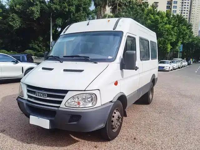 Iveco Baodi 2017 2.5T Premium A37 Bus, High Roof, 6-7 Seats, 47Z5