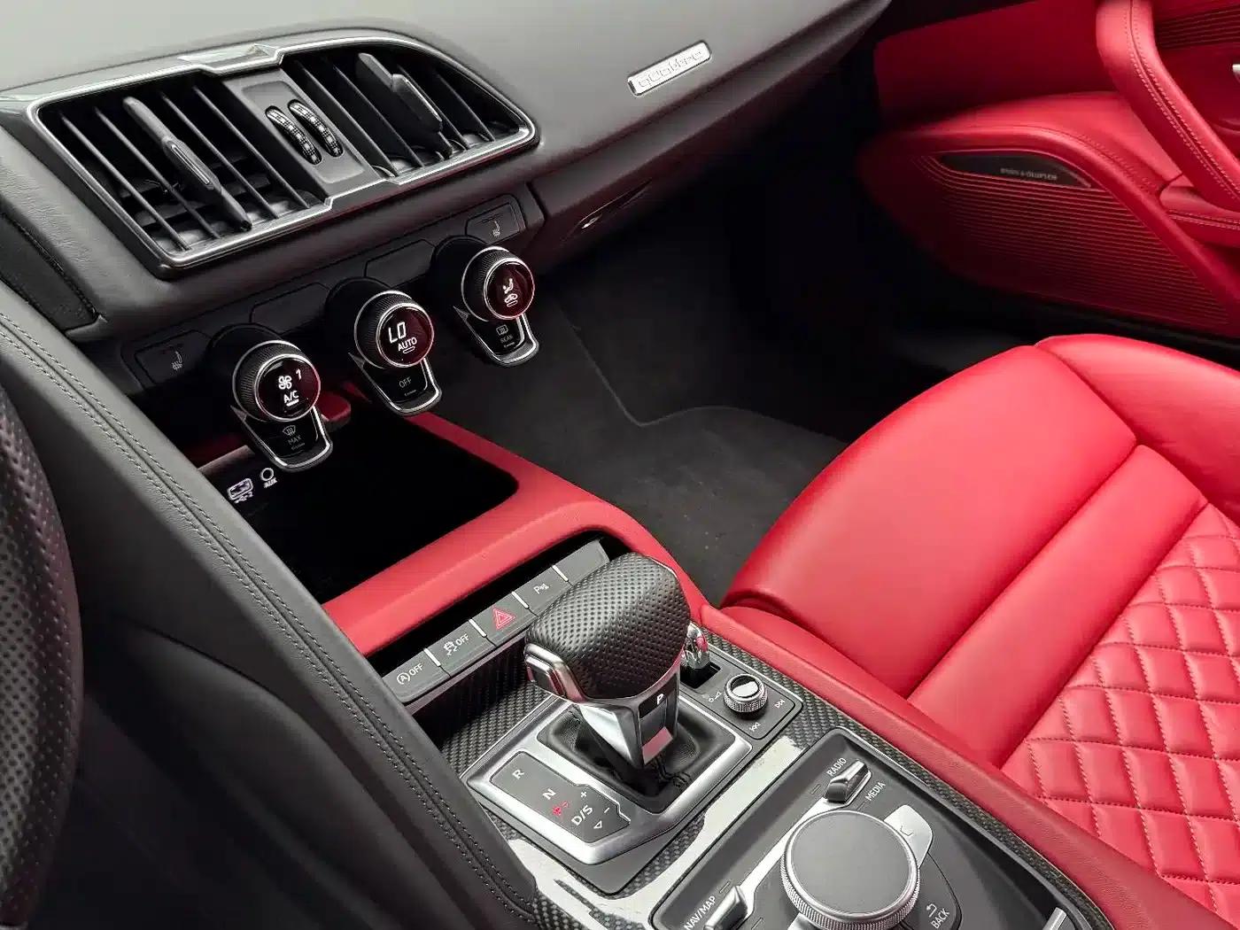 Audi R8 2021 V10 Coupe Performance — миниатюра 16