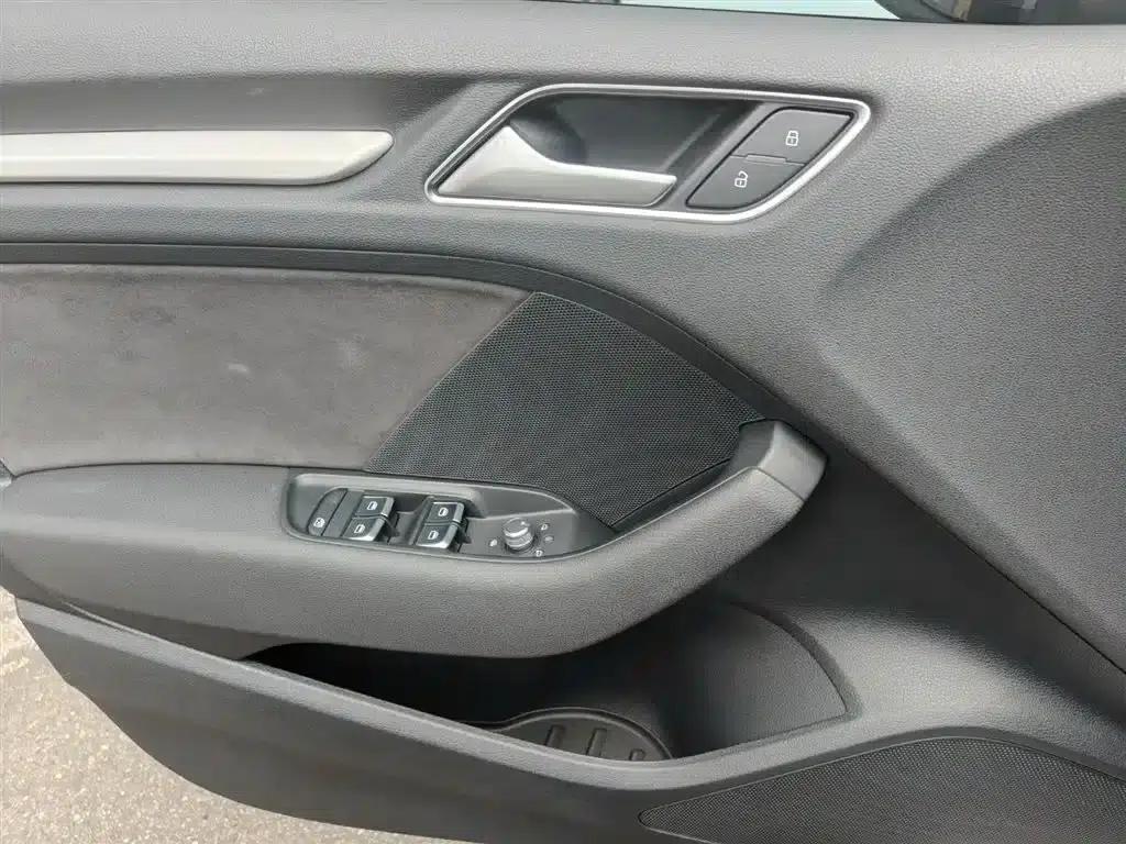 Audi S3 2015 Model S3 2.0T Limousine — миниатюра 9
