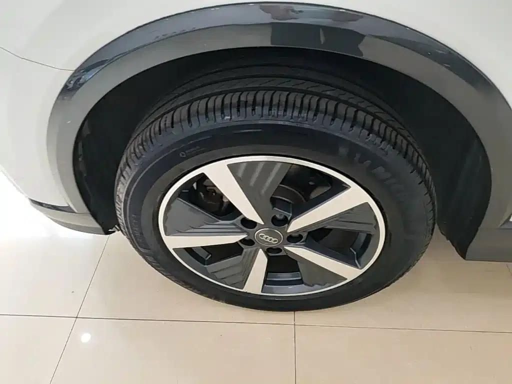 Audi Q2L e-tron 2019 Q2L e-tron Pure Electric Smart Edition — миниатюра 23