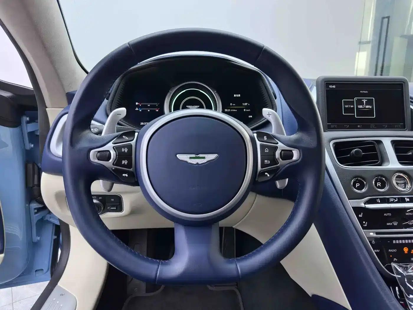 Aston Martin DB11 2019 4.0T V8 Coupe — миниатюра 14
