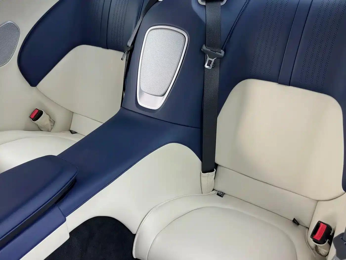 Aston Martin DB11 2019 4.0T V8 Coupe — миниатюра 21