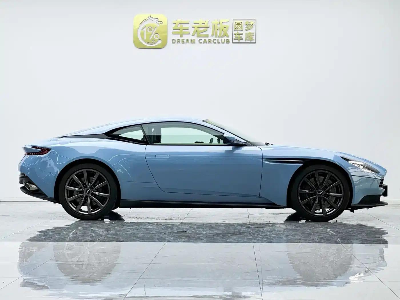 Aston Martin DB11 2019 4.0T V8 Coupe — миниатюра 7