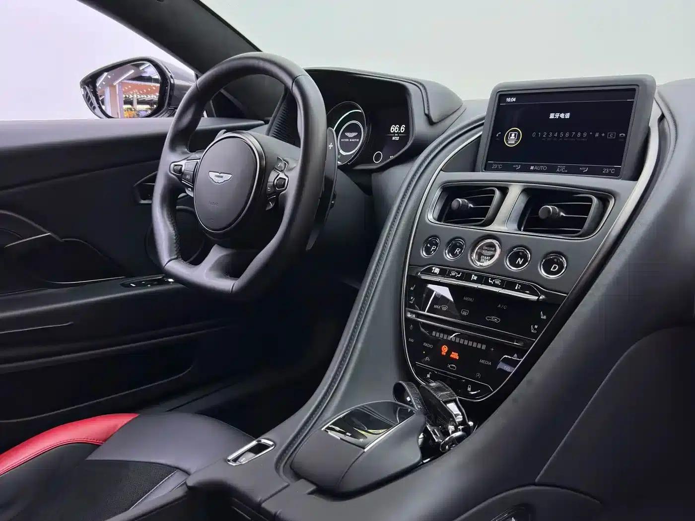 Aston Martin DB11 2022 4.0T V8 Coupe — миниатюра 15