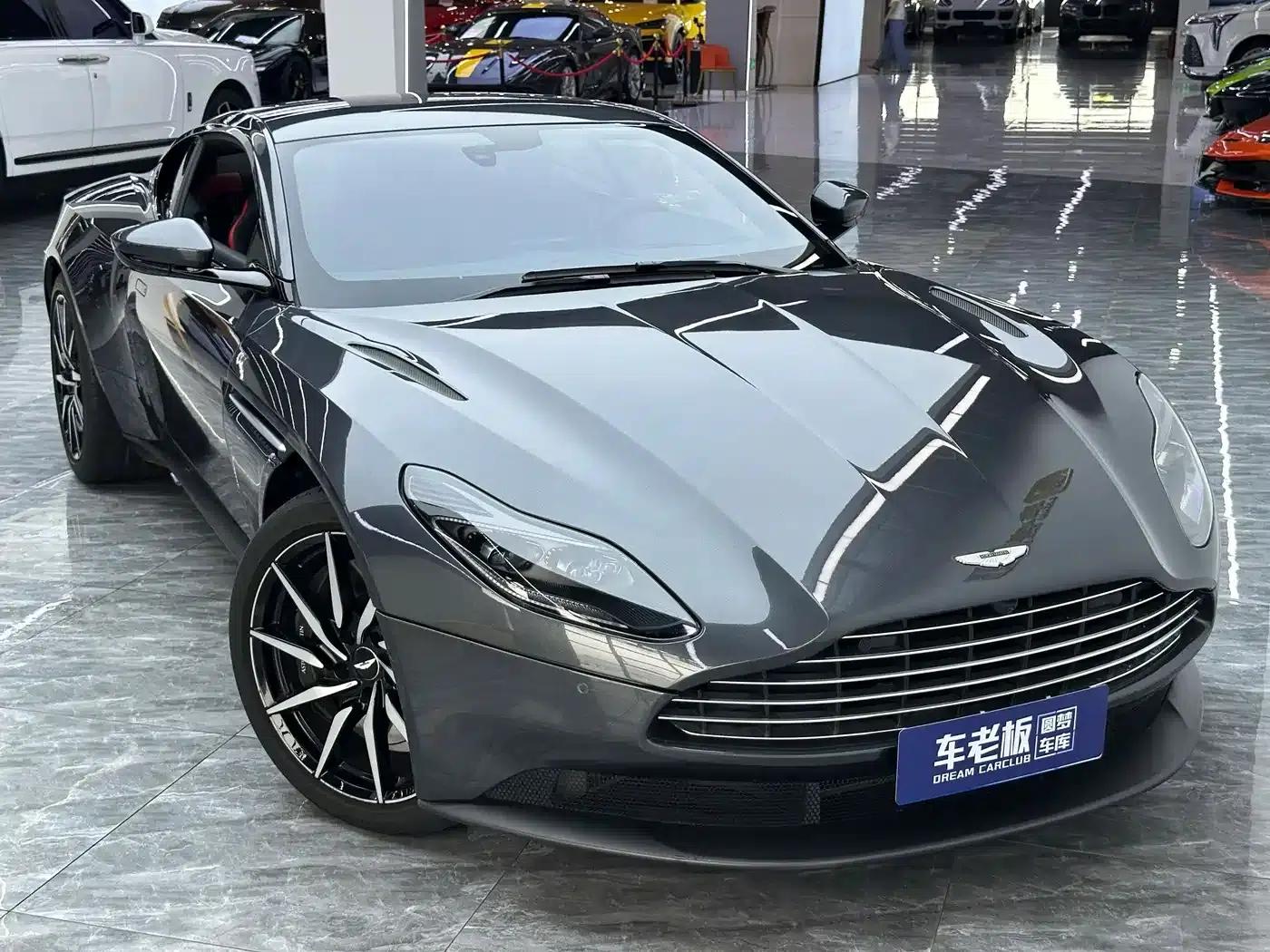 Aston Martin DB11 2022 4.0T V8 Coupe — миниатюра 9