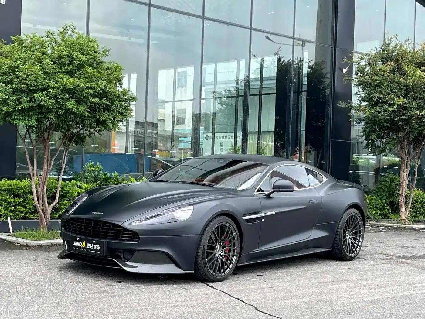 2013 Vanquish 6.0L Standard Model — миниатюра 1