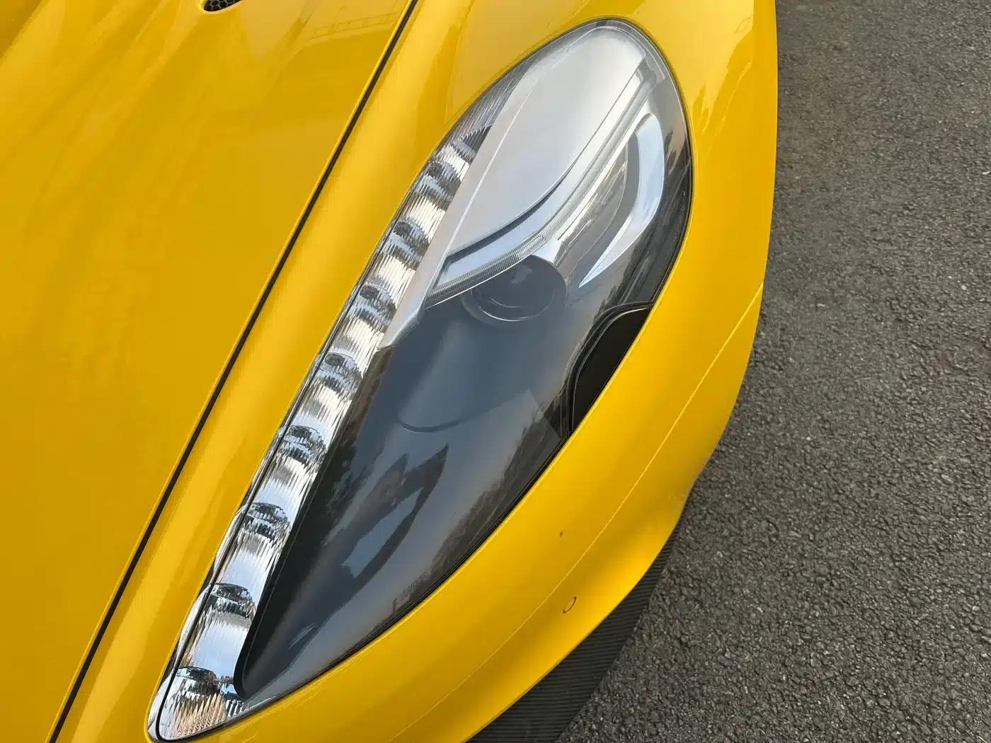 2013 Vanquish 6.0L Standard Model — миниатюра 5