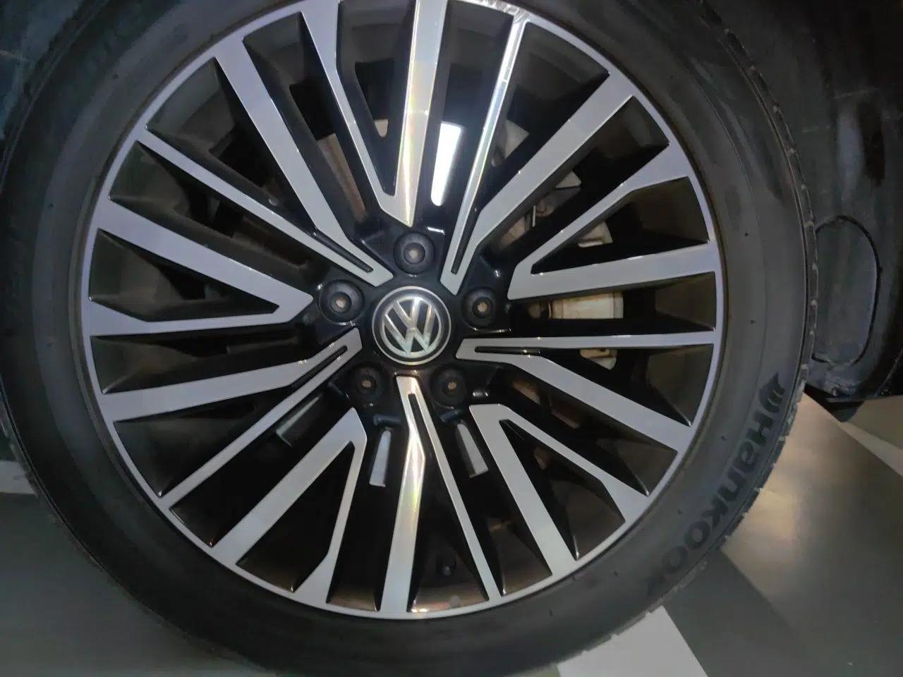 Volkswagen Multivan 2018 2.0 TSI 4x4 Prestige Edition 7-Seater — миниатюра 8