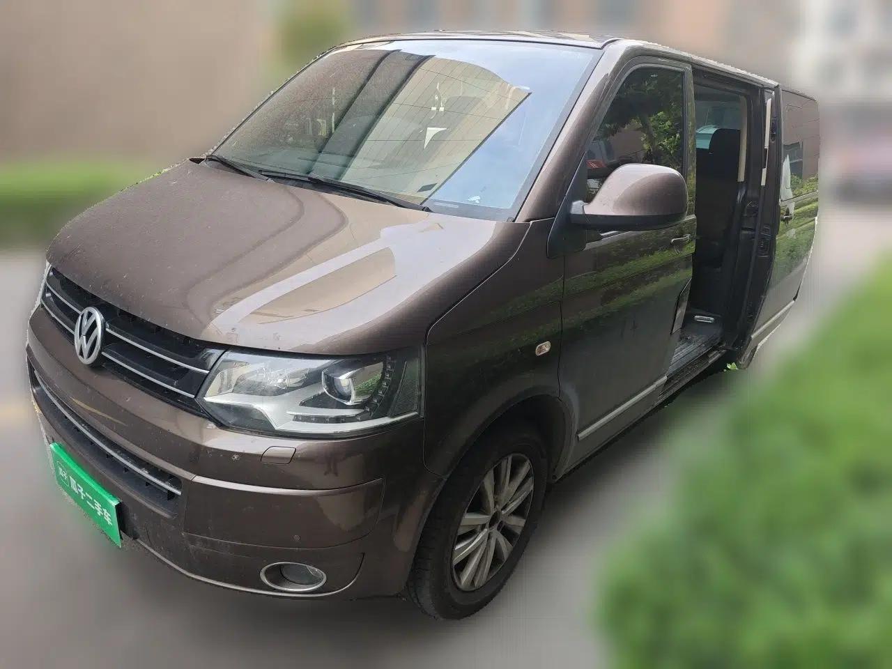 Volkswagen Multivan 2012 2.0 TSI Four-Wheel Drive Deluxe Edition — миниатюра 1