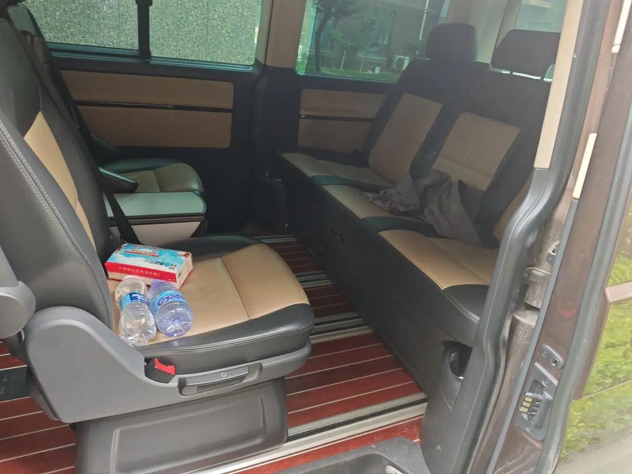 Volkswagen Multivan 2012 2.0 TSI Four-Wheel Drive Deluxe Edition — миниатюра 17
