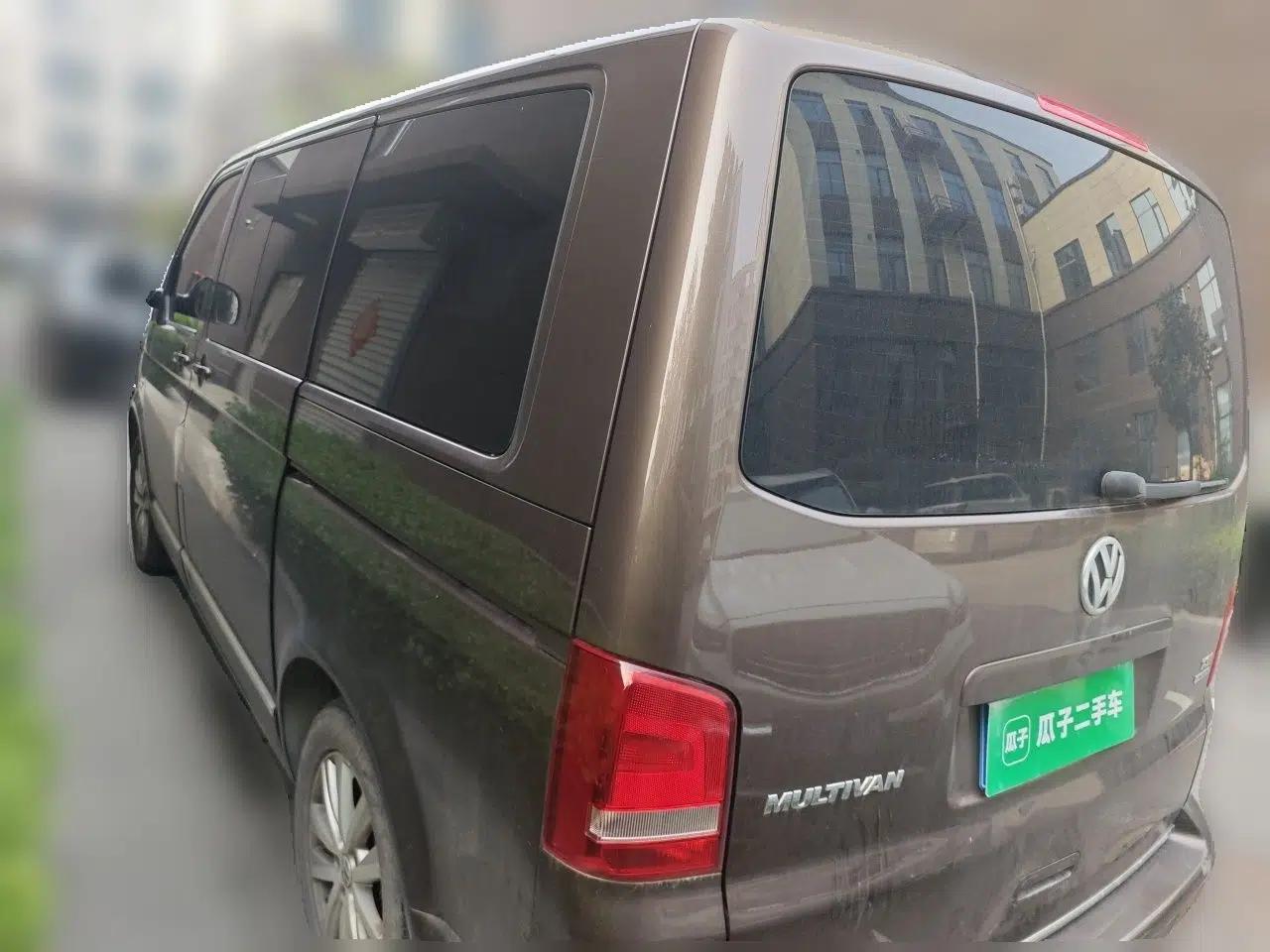 Volkswagen Multivan 2012 2.0 TSI Four-Wheel Drive Deluxe Edition — миниатюра 4