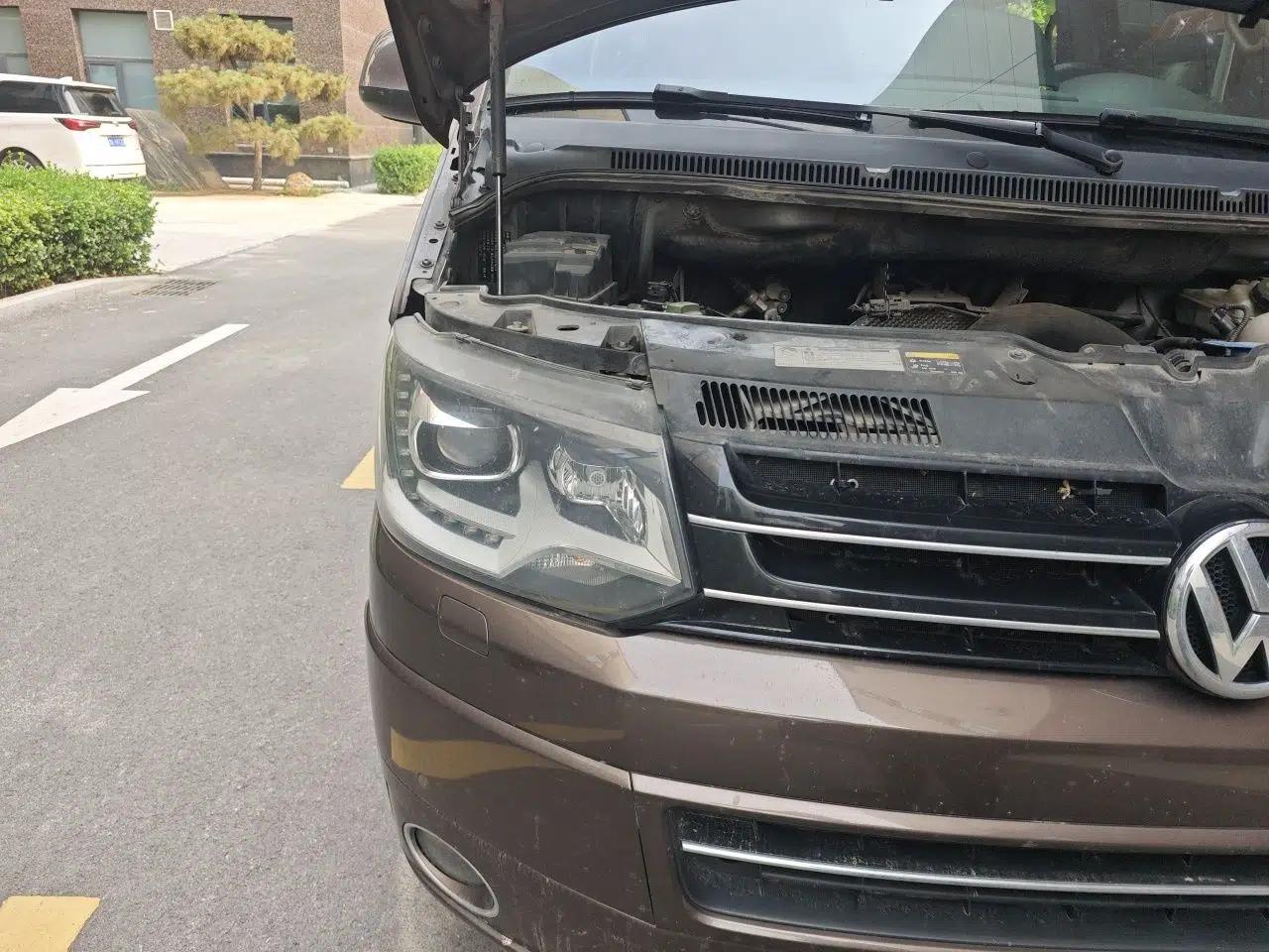 Volkswagen Multivan 2012 2.0 TSI Four-Wheel Drive Deluxe Edition — миниатюра 7