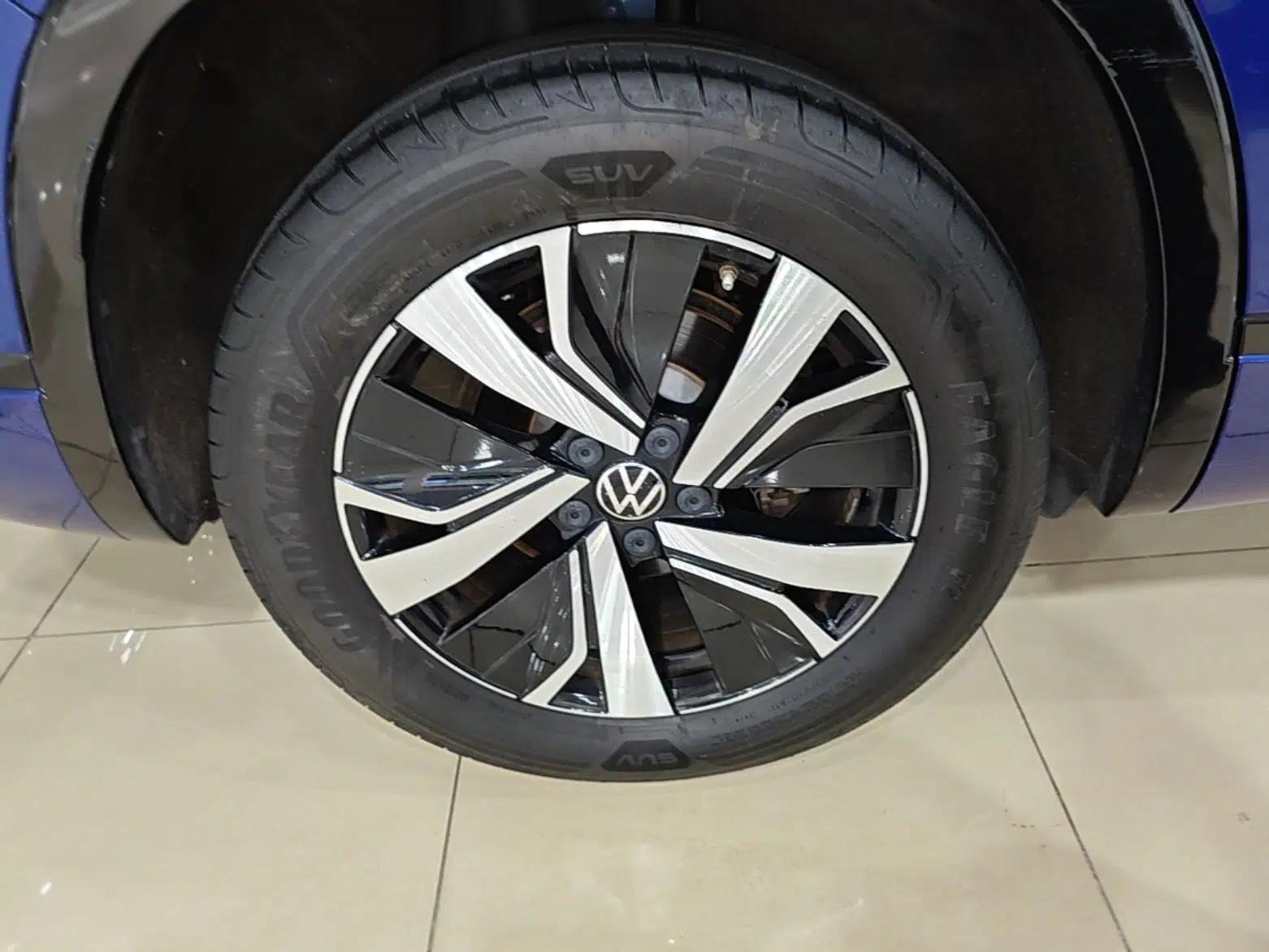 Volkswagen Tayron GTE Plug-in Hybrid 2020 1.4T Luxury Model — миниатюра 11