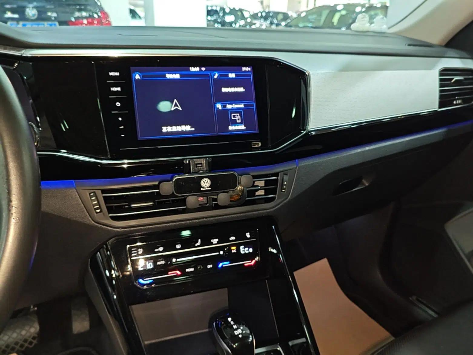 Volkswagen Tayron GTE Plug-in Hybrid 2020 1.4T Luxury Model — миниатюра 23