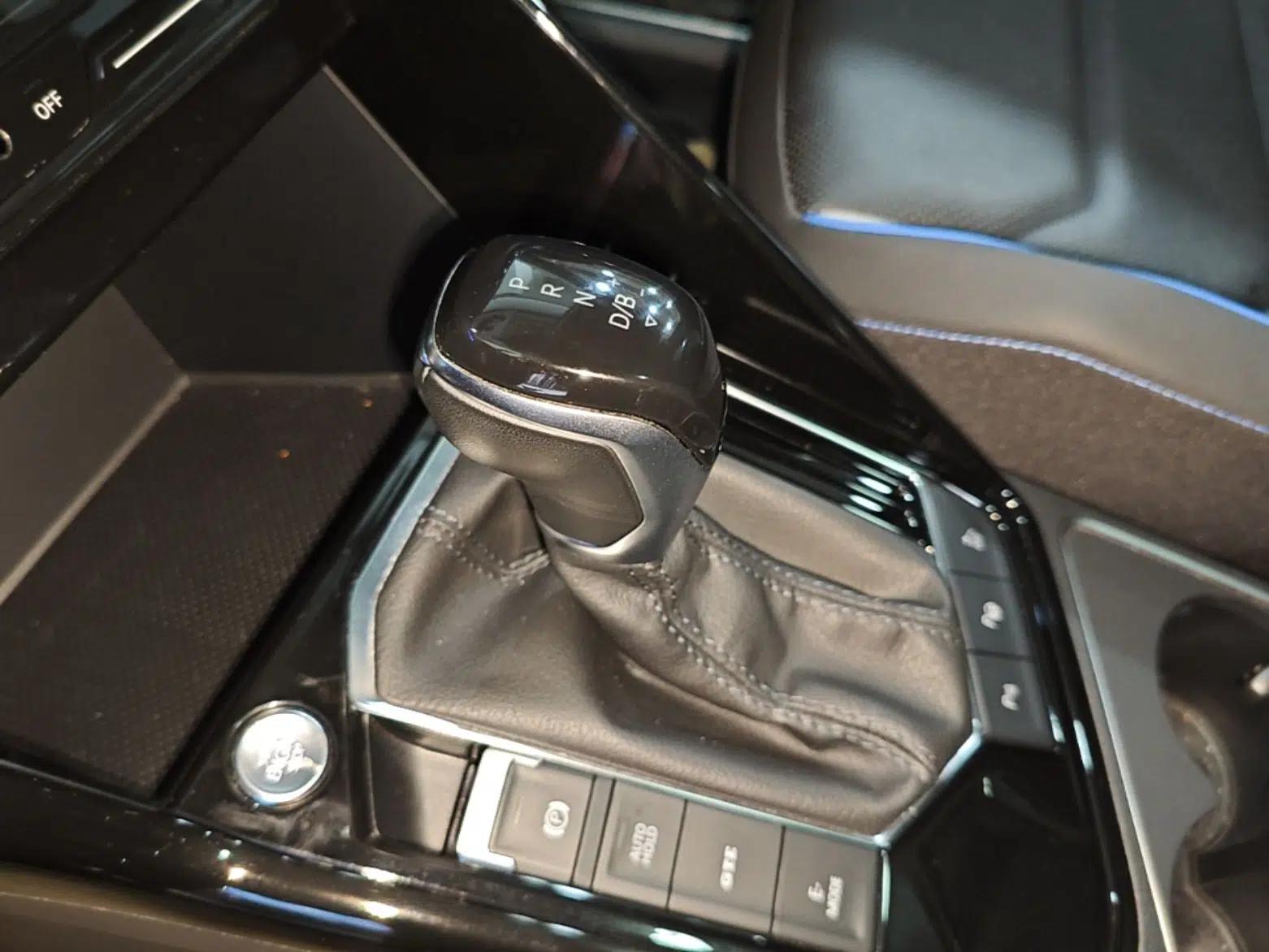 Volkswagen Tayron GTE Plug-in Hybrid 2020 1.4T Luxury Model — миниатюра 24