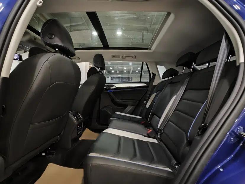 Volkswagen Tayron GTE Plug-in Hybrid 2020 1.4T Luxury Model — миниатюра 42