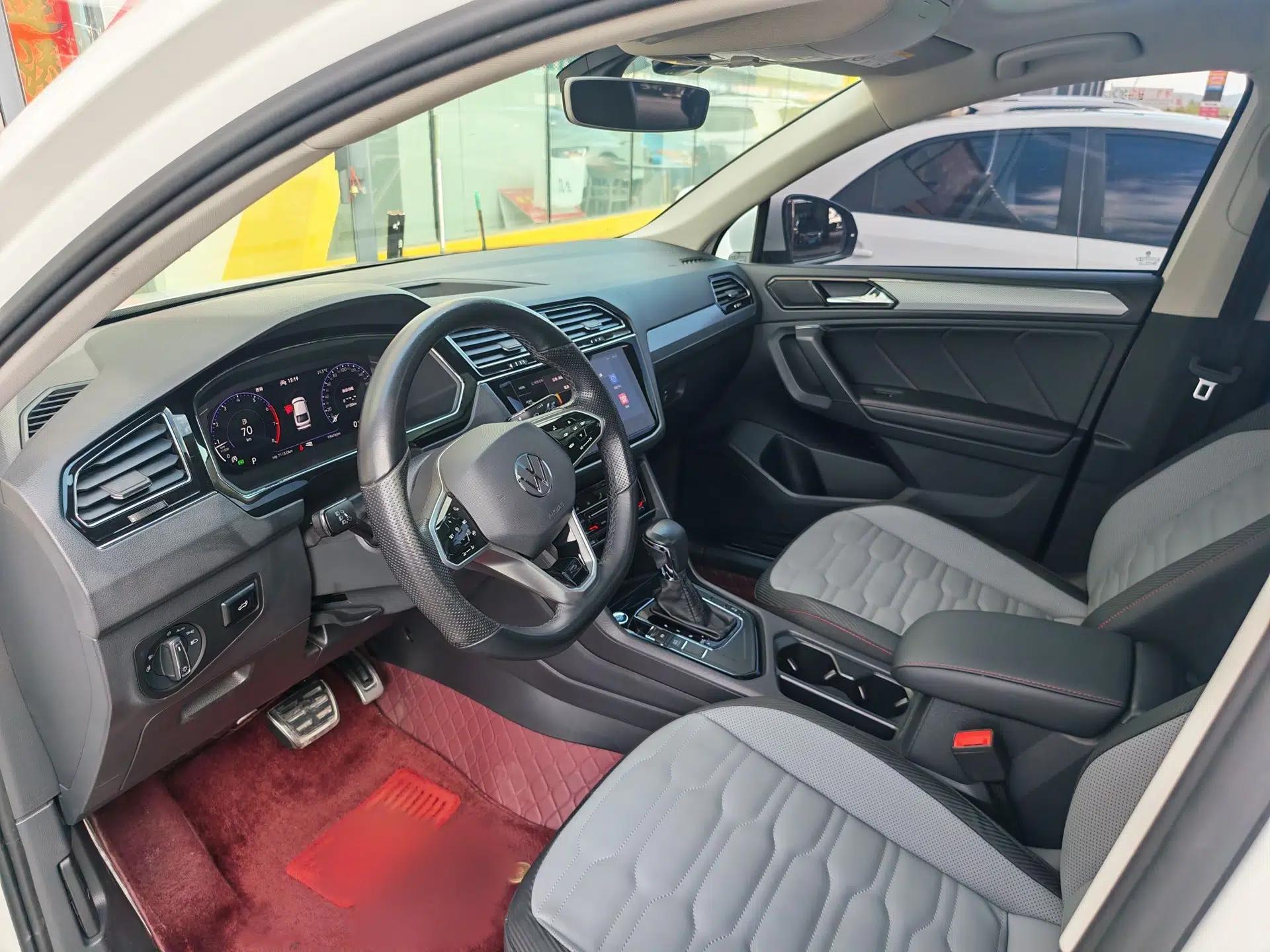 Volkswagen Tiguan X 2021 330TSI Two-Wheel Drive Enjoyment Version — миниатюра 9
