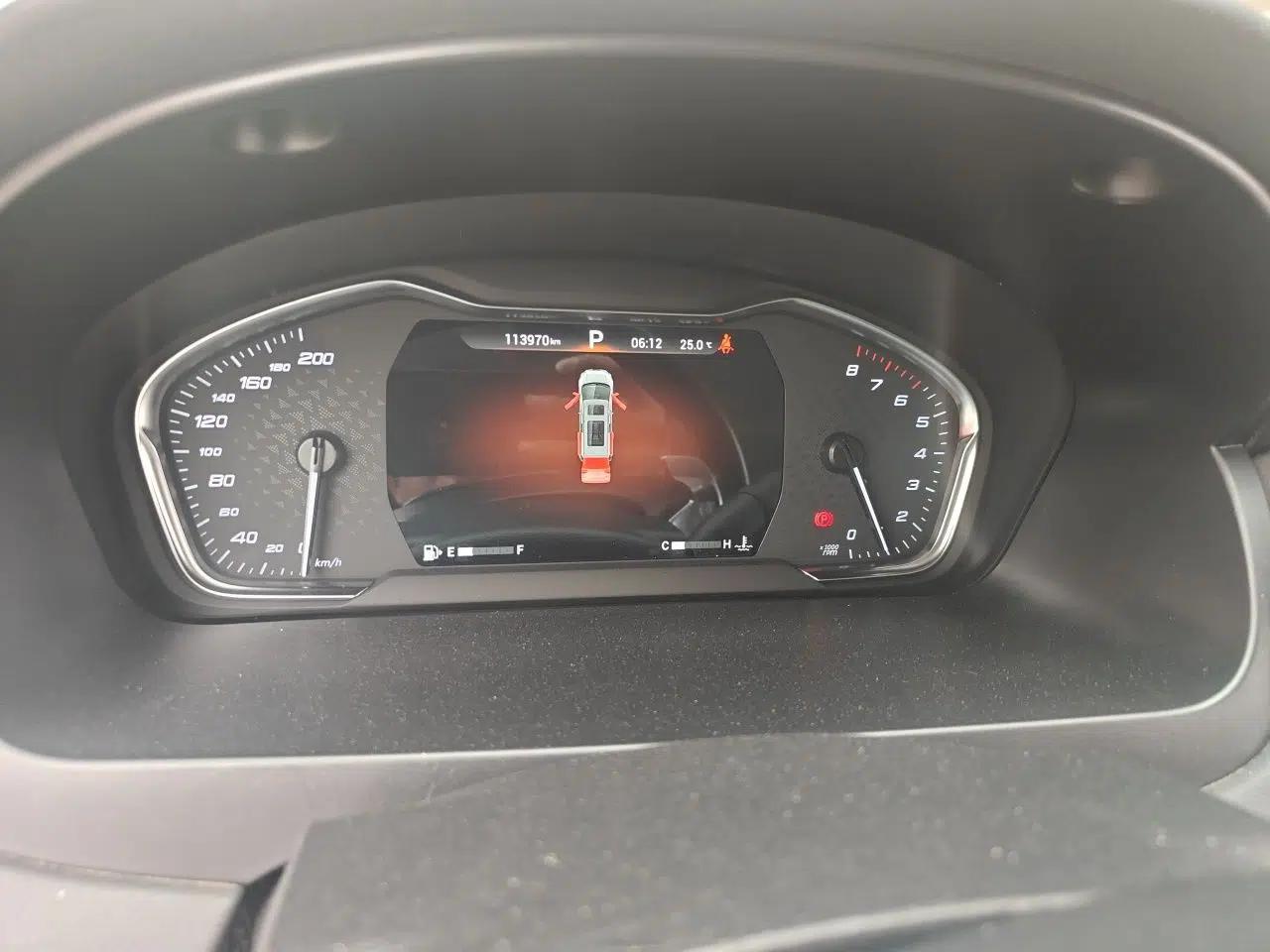 SAIC MAXUS G20 2023 Facelifted PLUS 2.0T Gasoline Automatic Luxury Edition — миниатюра 11