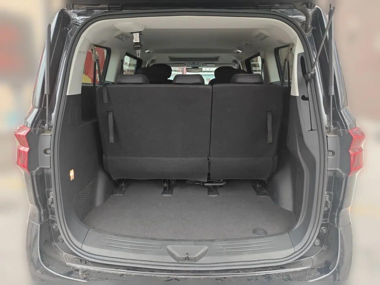 SAIC MAXUS G20 2023 Facelifted PLUS 2.0T Gasoline Automatic Luxury Edition — миниатюра 19