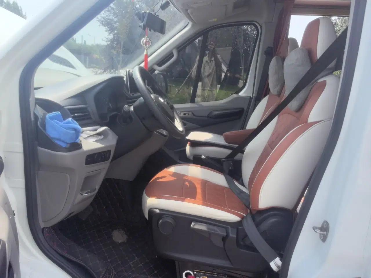SAIC MAXUS Xintu V90 2023, 2.0-liter engine, 6 seats, automatic transmission, domestically produced, 10 kWh battery, solar panels, air conditioning, refrigerator. — миниатюра 15