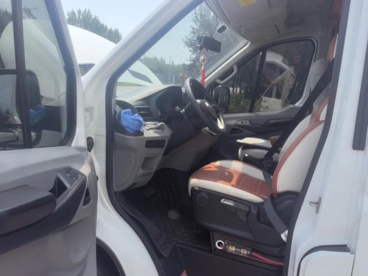 SAIC MAXUS Xintu V90 2023, 2.0-liter engine, 6 seats, automatic transmission, domestically produced, 10 kWh battery, solar panels, air conditioning, refrigerator. — миниатюра 16