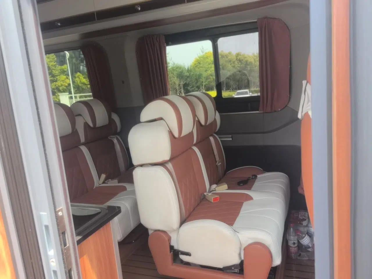 SAIC MAXUS Xintu V90 2023, 2.0-liter engine, 6 seats, automatic transmission, domestically produced, 10 kWh battery, solar panels, air conditioning, refrigerator. — миниатюра 17