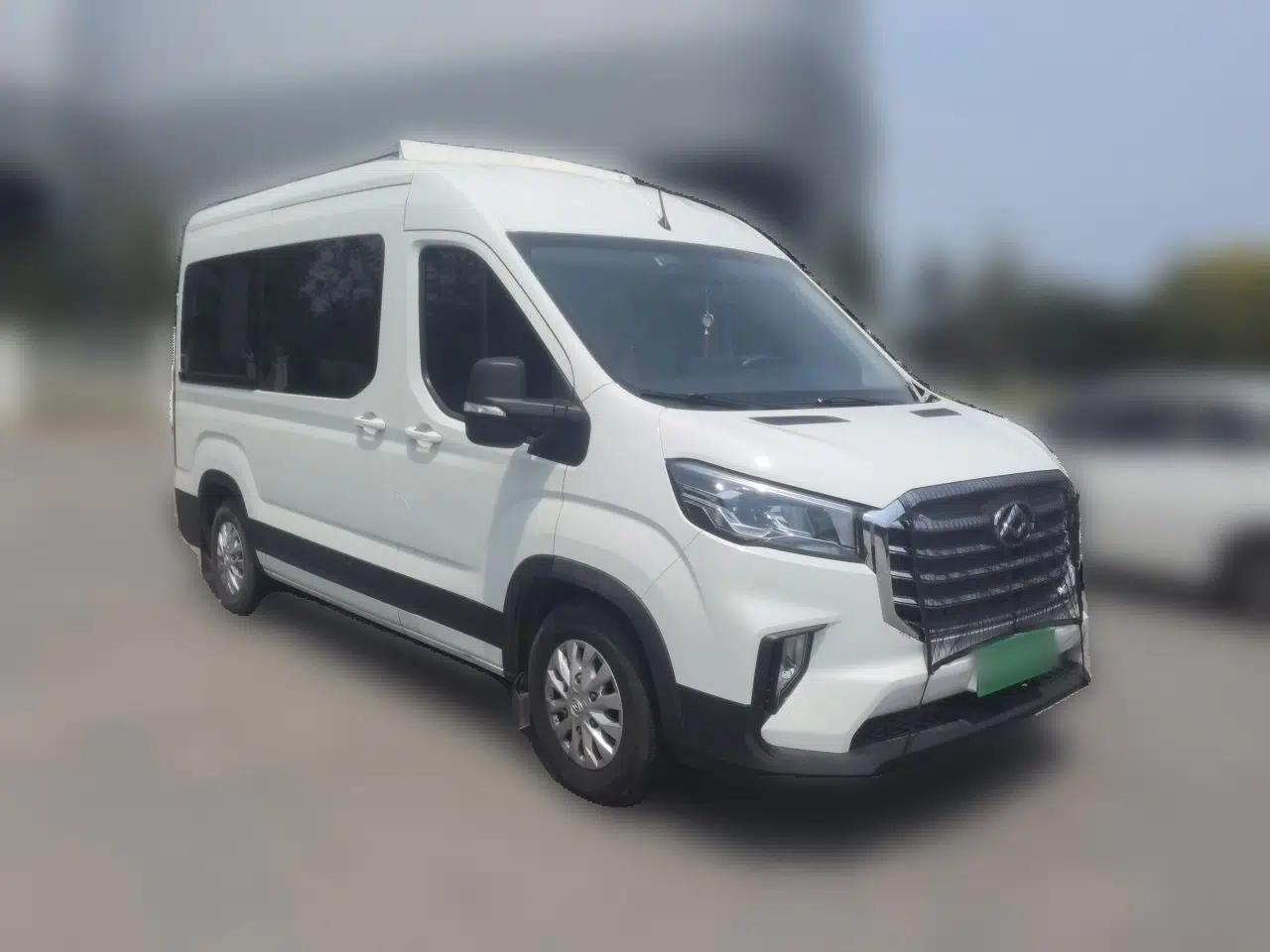SAIC MAXUS Xintu V90 2023, 2.0-liter engine, 6 seats, automatic transmission, domestically produced, 10 kWh battery, solar panels, air conditioning, refrigerator. — миниатюра 3