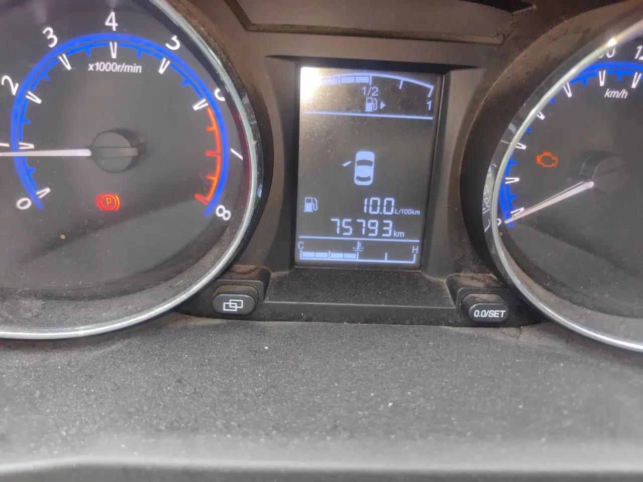 FORTHING SX6 2016 1.6L Manual Luxury Model — миниатюра 12