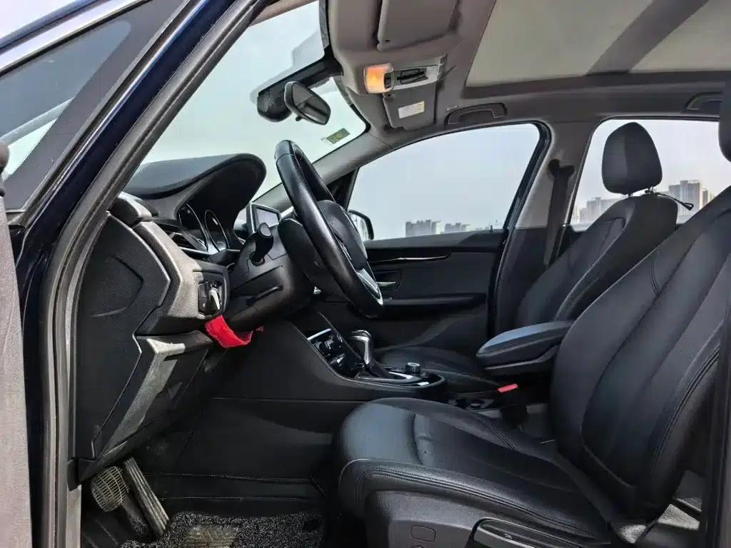 2018 BMW 2 Series Gran Tourer 218i Leading Edition — миниатюра 8