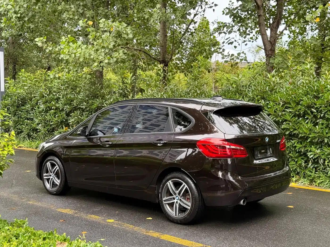 2015 BMW 2 Series Gran Tourer 218i Sport Design Package (Imported) — миниатюра 3