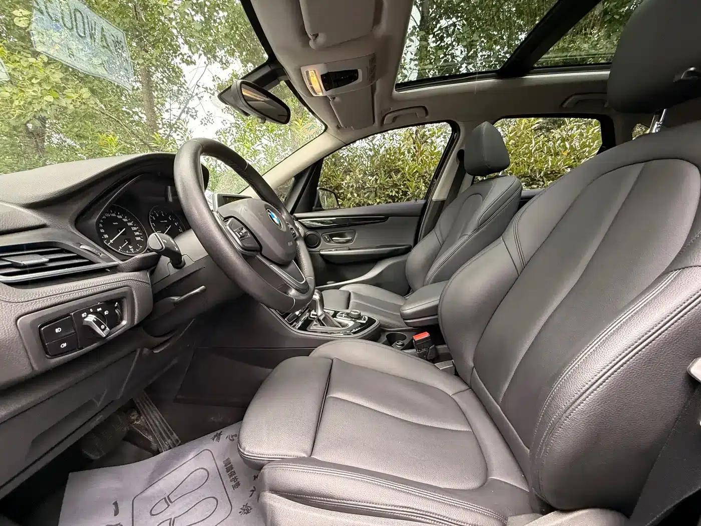 2015 BMW 2 Series Gran Tourer 218i Sport Design Package (Imported) — миниатюра 6