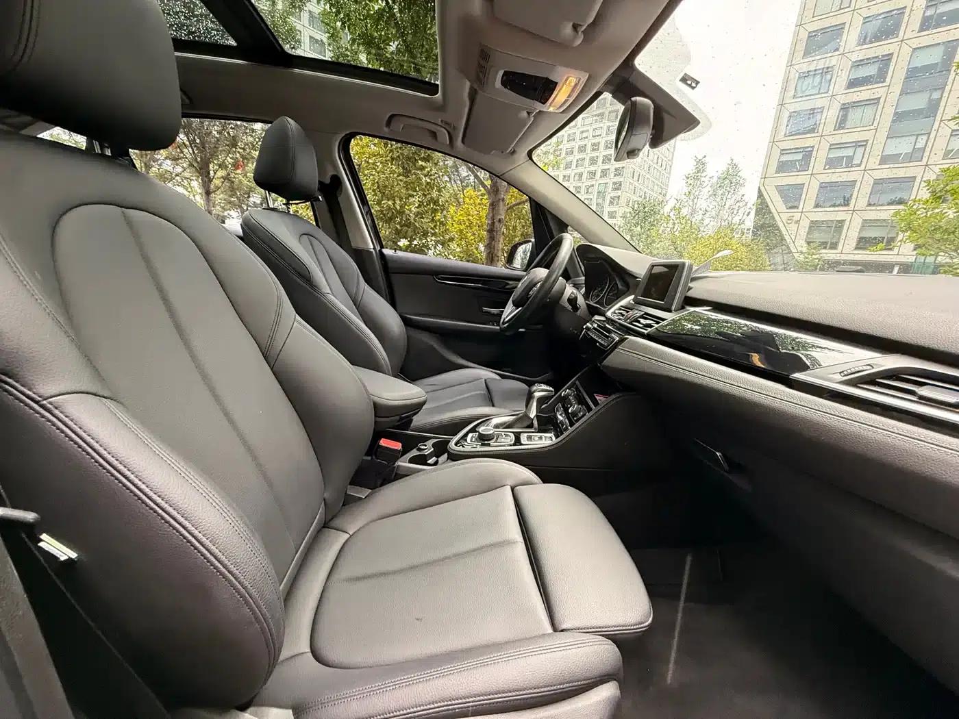 2015 BMW 2 Series Gran Tourer 218i Sport Design Package (Imported) — миниатюра 9