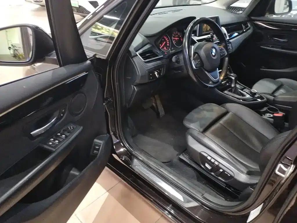 2015 BMW 2 Series Gran Tourer 218i Sport Design Package (Imported) — миниатюра 13