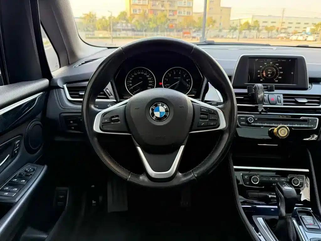 2015 BMW 2 Series Gran Tourer 218i Sport Design Package (Imported) — миниатюра 15