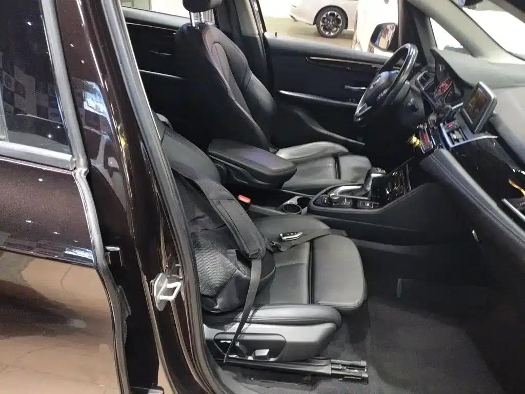 2015 BMW 2 Series Gran Tourer 218i Sport Design Package (Imported) — миниатюра 20