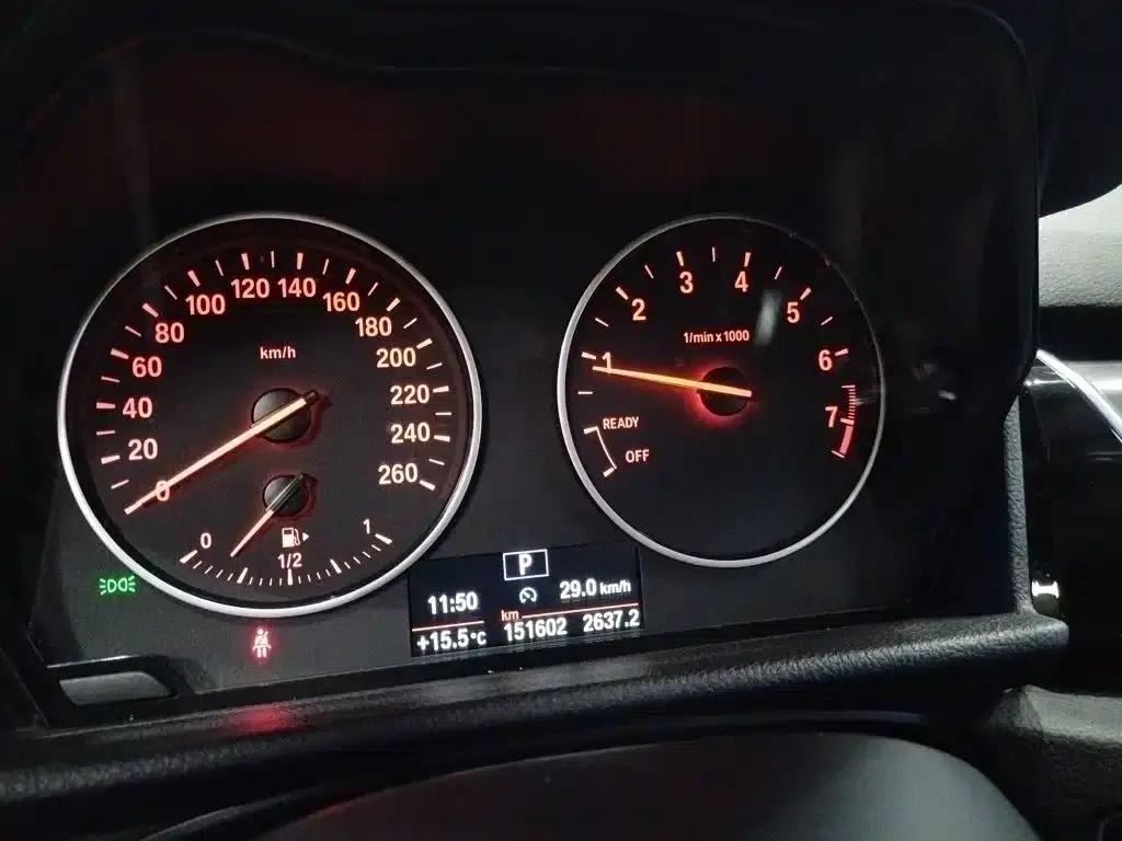 2015 BMW 2 Series Gran Tourer 218i Sport Design Package (Imported) — миниатюра 4