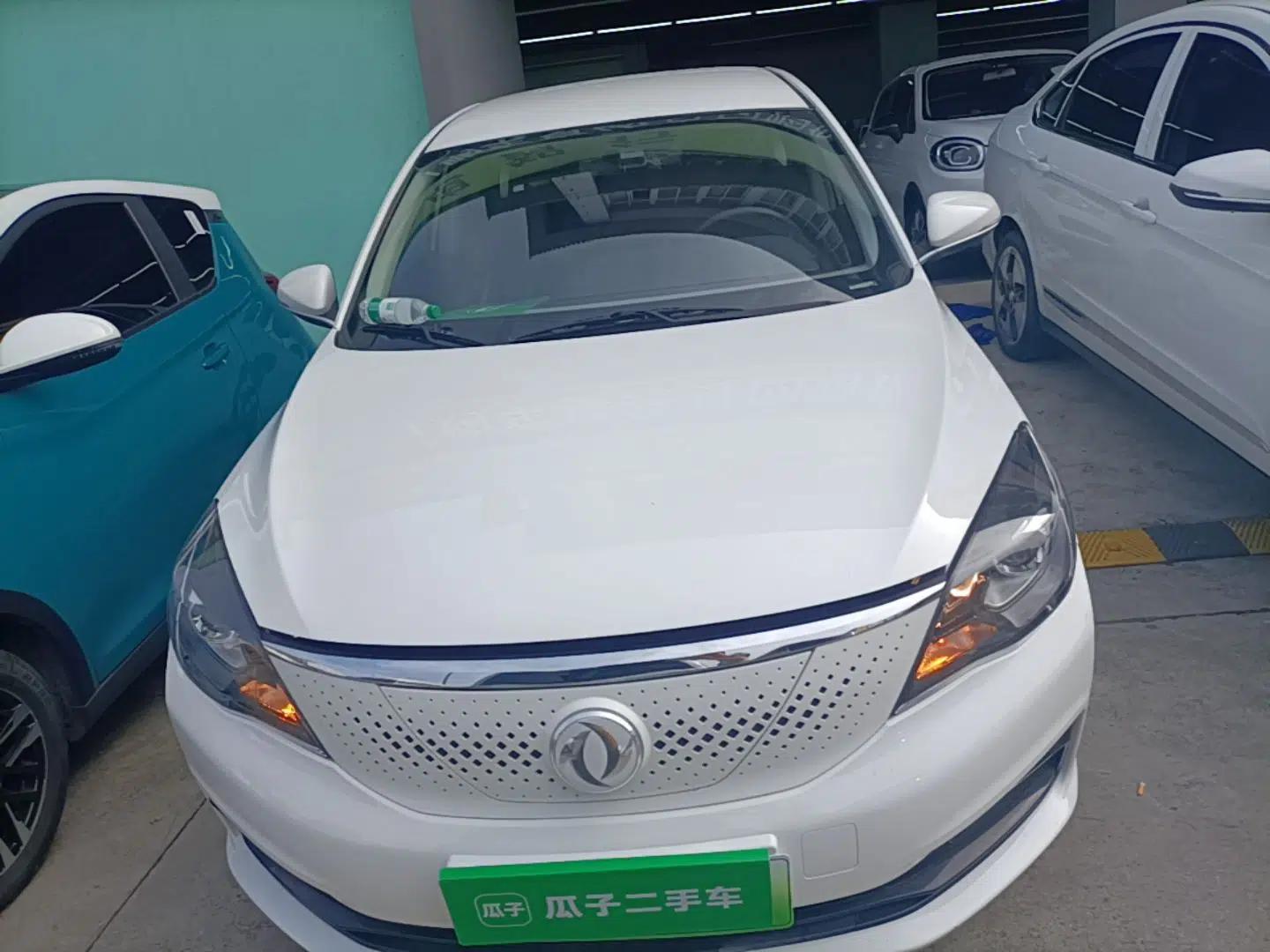 Dongfeng Aeolus E70 2023 400H Battery-Swap Rental Version — миниатюра 2