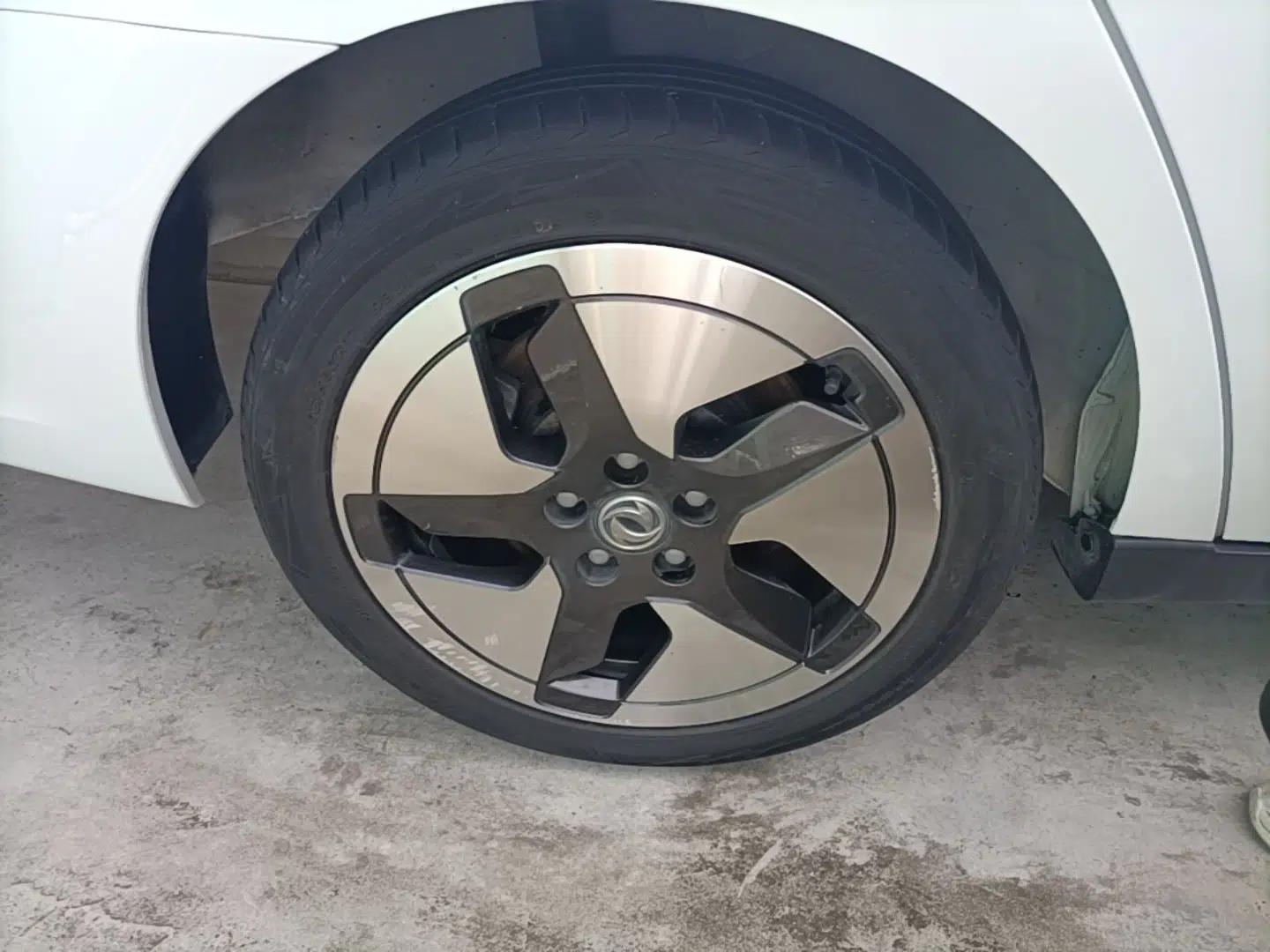 Dongfeng Aeolus E70 2023 400H Battery-Swap Rental Version — миниатюра 11