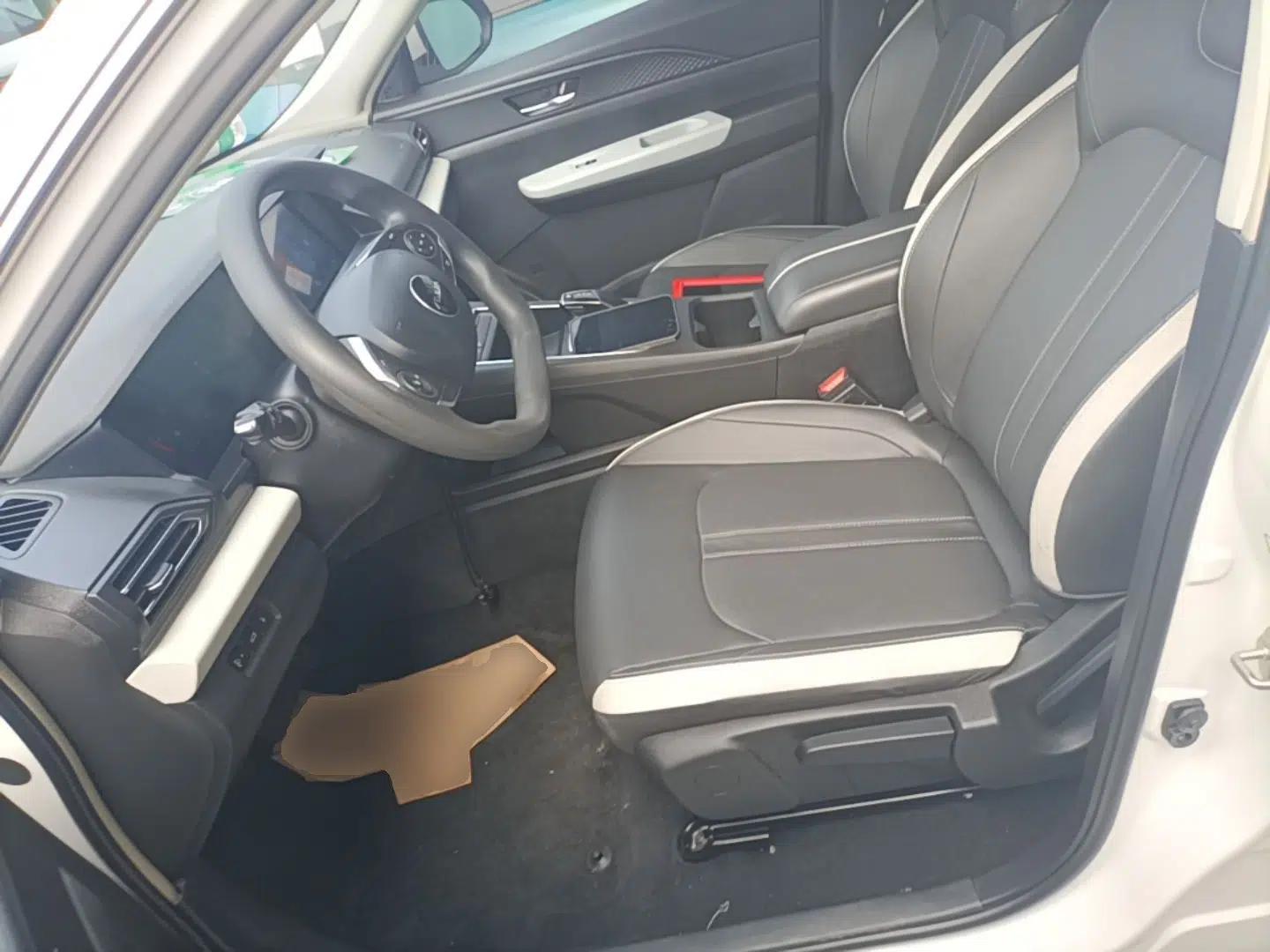 Dongfeng Aeolus E70 2023 400H Battery-Swap Rental Version — миниатюра 17