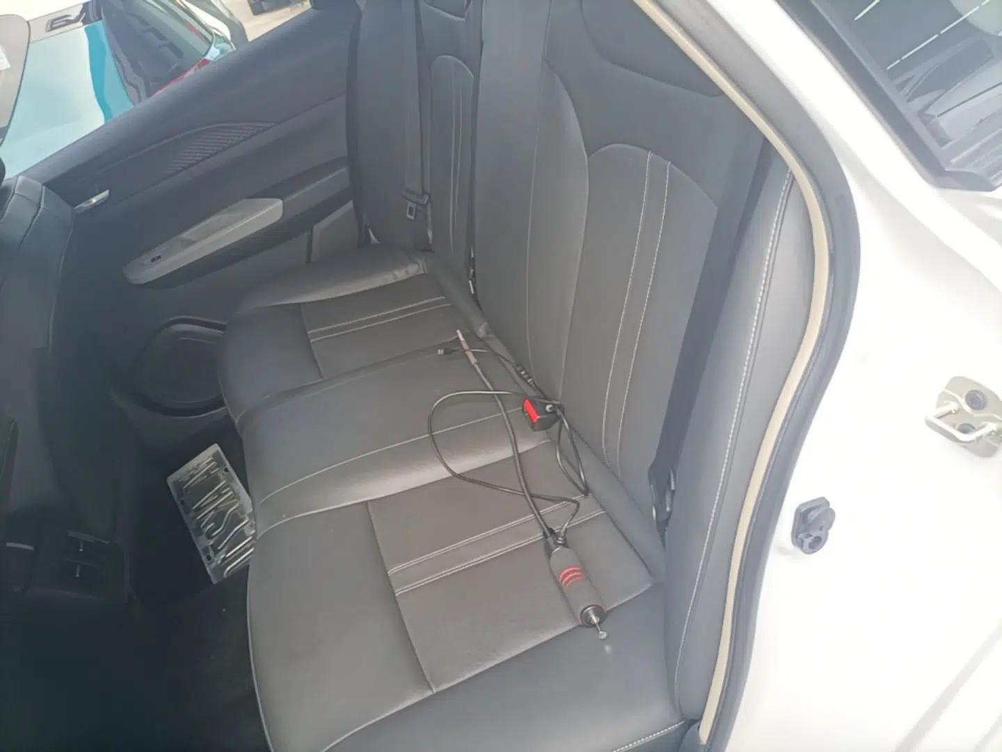 Dongfeng Aeolus E70 2023 400H Battery-Swap Rental Version — миниатюра 20